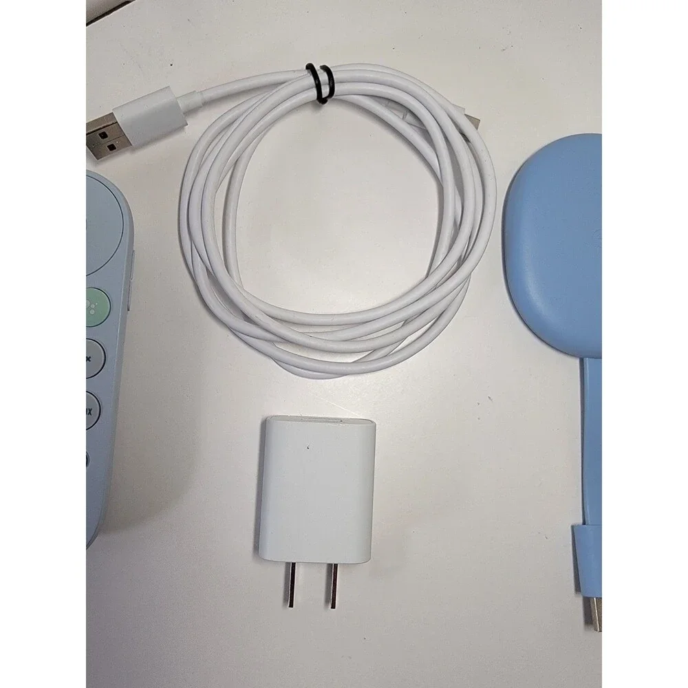 Google Chromecast Media Streamer 4K With Google TV Sky Blue & Remote GZRNL